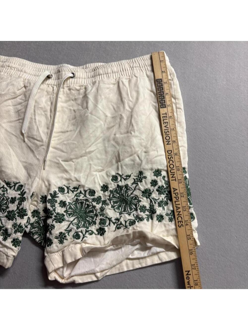 PacSun Volley Shorts Womens Large Ivory Green Floral Embroidered Lyocell Cotton - Picture 4 of 13